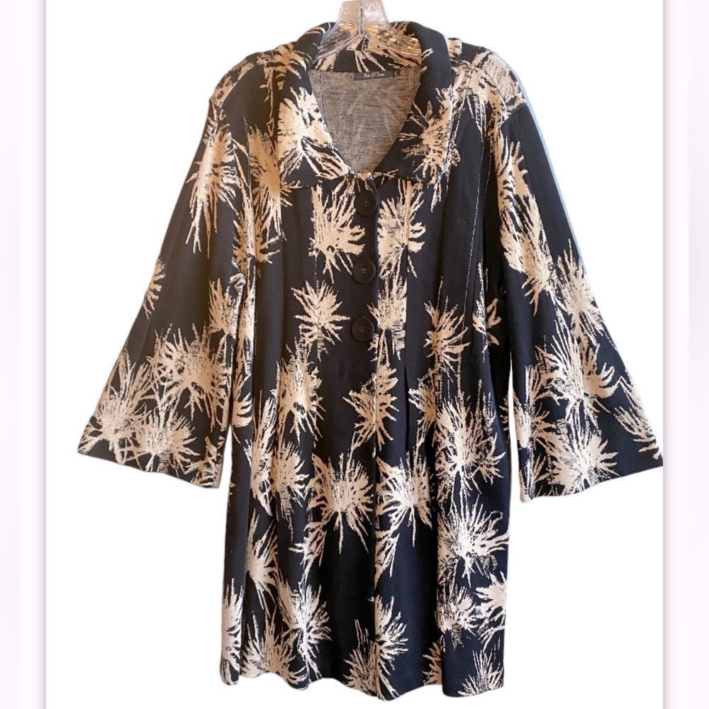 NIC+ZOE Black and Cream Patterned Cape